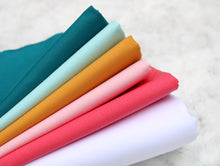 Load image into Gallery viewer, SANTA'S GIFT - Large Throw Quilt Kit - Kona Cotton Version