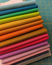 Load image into Gallery viewer, Cottontail Rabbits - Throw Quilt Kit 2 - Kona Cotton version