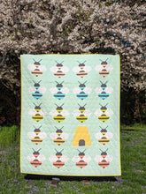 Load image into Gallery viewer, SOMETHING'S ABUZZ _ digital quilt pattern