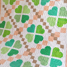 Load image into Gallery viewer, LUCKY CLOVER _ paper quilt pattern