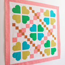 Load image into Gallery viewer, LUCKY CLOVER _ paper quilt pattern