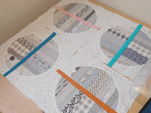 Load image into Gallery viewer, POMPOM GALAXY _ paper quilt pattern