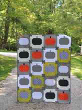 Load image into Gallery viewer, SPOOKY PUMPKIN PATCH _ digital quilt pattern