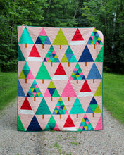 Load image into Gallery viewer, EVERGREEN &amp; JOLLY - digital quilt pattern
