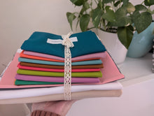 Load image into Gallery viewer, Cottontail Rabbits - Throw Quilt Kit 2 - Kona Cotton version
