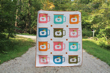 Load image into Gallery viewer, PUMPKIN CAMPFIRE MUGS _ digital quilt pattern
