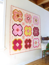 Load image into Gallery viewer, FALL BLOOMING (La Vie en Rose) - Small Throw Quilt Kit

