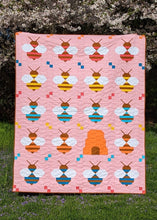 Load image into Gallery viewer, SOMETHING&#39;S ABUZZ _  digital quilt pattern
